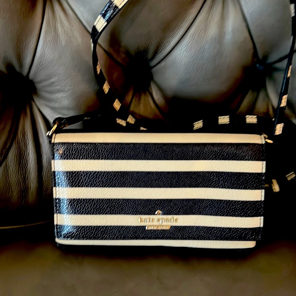 Kate Spade (authentic) navy blue,cream striped cross body bag - never used